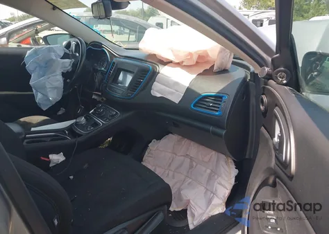 2015 Chrysler 200 Limited из США, поврежденный, VIN 1C3CCCAB2FN557840